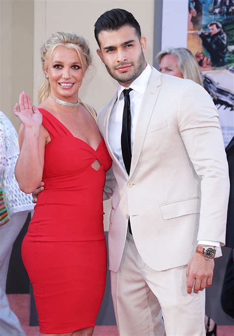 britney spears engaged to bf sam asghari share first photo of ring hollywood life