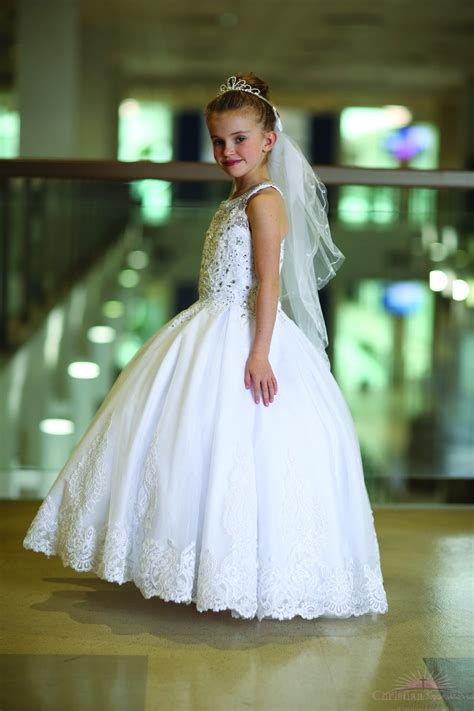 Breathtaking Sleeveless Tulle First Communion Dress With Jeweled