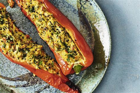 Paprika mit Gemüse-Käse-Füllung Rezept