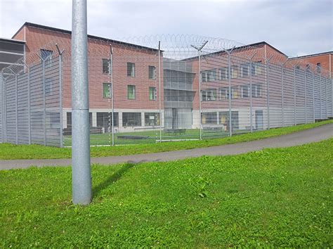 Dezember 2006 bezirksklinikum gabersee) liegt am westlichen stadtrand von wasserburg am inn im ort gabersee. kbo-Inn-Salzach-Klinikum Wasserburg - Forensik Gabersee ...