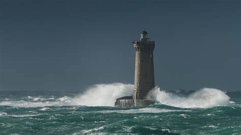 Wallpaper Lighthouse Sea Waves Storm 3840x2160 Uhd 4k Picture Image