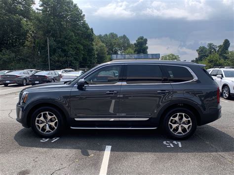 The kia telluride is a relatively new addition to the industry, and it has certainly gained a lot of fans in its short time in the market. New 2021 Kia Telluride EX Sport Utility in #287723 | Ed ...