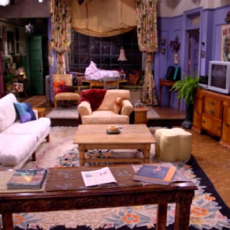 Monica's apartment is where all the gang share life and the little mundane things that happened every day. Friends living room! | Friends apartment, Monicas ...