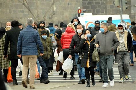 İstanbul, i̇zmir, ankara, diyarbakır'da kısıtlamalar kalkacak mı? Son dakika: Yasaklar hangi illerde kalkacak? 65 yaş üstü ...