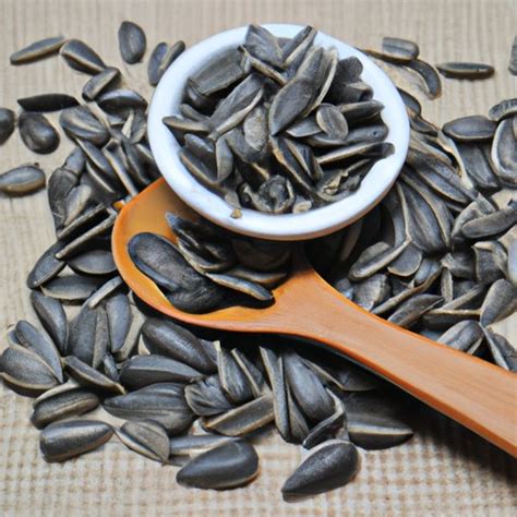 How To Eat Sunflower Seeds Techniques Benefits And Recipes The