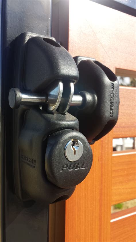 The lock'n latch standard gate latch is used with rolling and sliding chain link gates with a 1 5/8 or 2 upright. Safetech presents the revolutionary Viper Gravity # ...