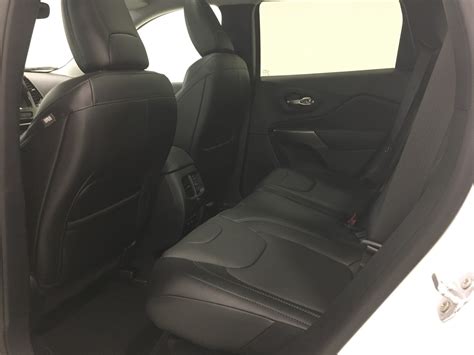 New 2019 Jeep Cherokee Limited 4x4 V6 Ventilated Seats Sunroof