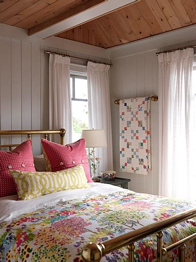 Eye For Design Decorate With Quilts For Cottage Style Interiors