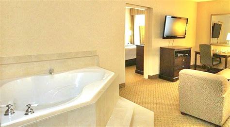 We got the junior themed suite with whirlpool. New Jersey Hot Tub Suites - 2021 NJ Hotels with In-Room ...