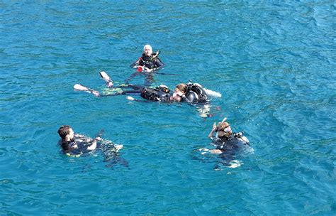 Rescue Scenario For Idc Koh Tao Thailand Instructorpadi Diving