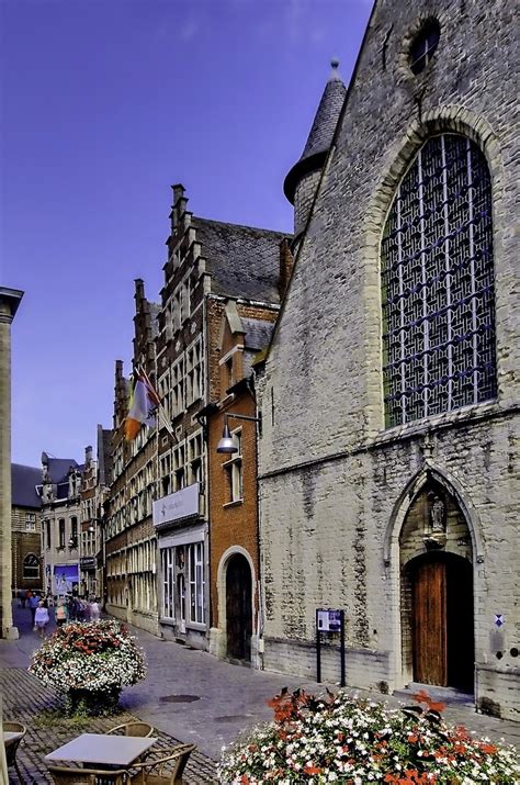 Belgien ˈbɛlɡi̯ən ( listen)), officially the kingdom of belgium, is a country in western europe. Lier (Belgien) | de.wikipedia.org/wiki/Lier_(Belgien) de ...