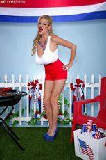 Kelly Madison Bends Over And Shows Her Huge Udders Photos