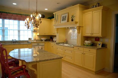 How do you match a kitchen counter top to cabinets? A Look at Universal Design in the Kitchen | Cabinet & Countertop Inspirations
