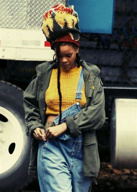Pin By Noor Fakih On Disfraz Hallowen Rihanna Style Rihanna Outfits