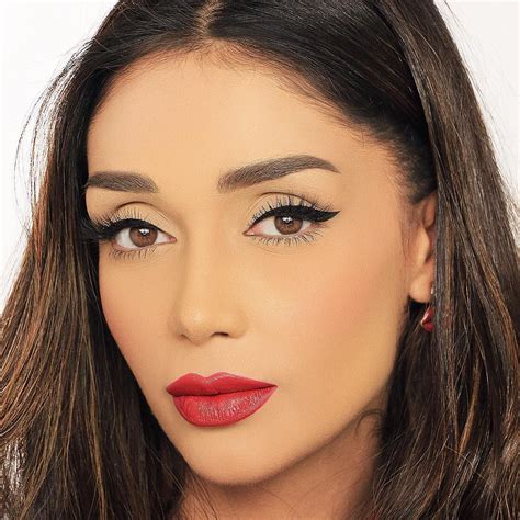Elnaz Golrokh On Instagram “which One 🧐🤔” Instagram Makeup Beautiful