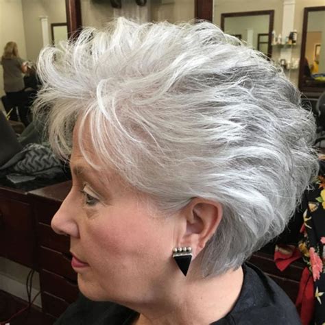 Short Gray Hairstyle For Older Women Gorgeous Gray Hair Hair Styles Short Grey Hair