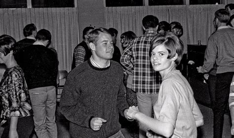 Glamorous Photos That Capture Teenage Girls Of Fresno State College In The 1960s Vintage News