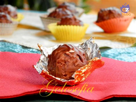 La ricetta dei ferrero rocher light. Ferrero Rocher fatti in casa, ricetta semplice golosa
