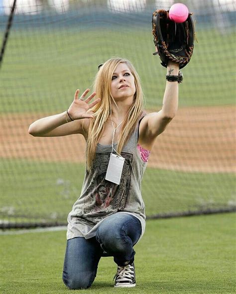 Avril Lavigne Singer And Songwriter Avril Lavigne Style Avril Lavigne