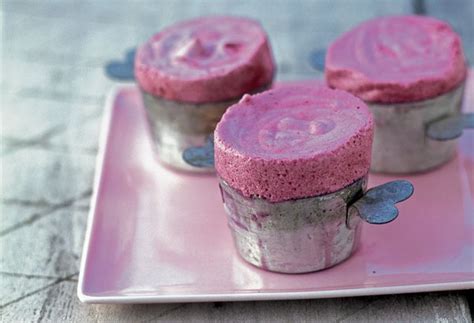 Astuce de Cyril Lignac soufflés glacés aux mûres