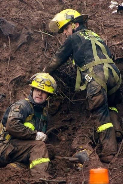 La sirena angustiada nos busca. Chile-Hoy: EEUU: Bomberos chilenos sin sueldo