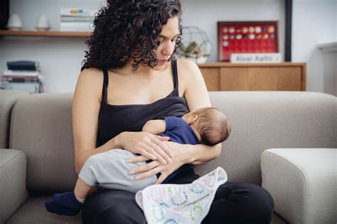 the best breastfeeding positions for you and your bab