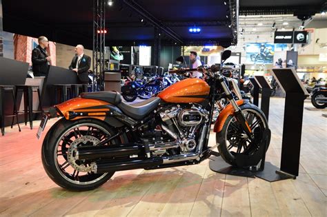 31 видео 1 660 просмотров обновлен 1 июл. Harley-Davidson op de Brussels Motor Show 2019 - MotorRAI.nl