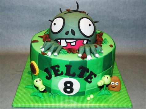 Plants Vs Zombies — Childrens Birthday Cakes Plants Vs Zombies Cake