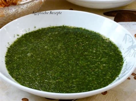 Den besonderen geschmacklichen kick geben kreuzkümmel, kurkuma, zimt und frische minze. Molokhia, Ägyptische Rezepte, Ägyptisch kochen, Ramadan ...