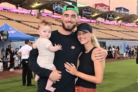 Cody Bellinger Girlfriend Chase Carter Their Daughter Caiden