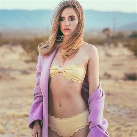 Suki Waterhouse Nude And Sexy Photos The Fappening