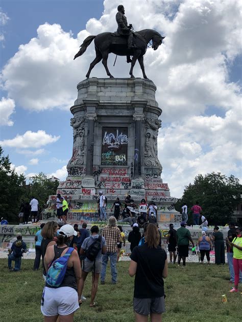 Robert E Lee Statue In Richmond Va Rvirginia