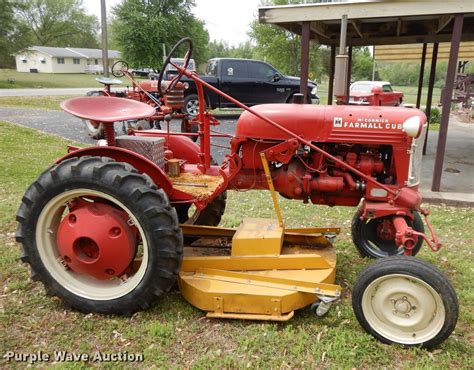 1950 Farmall Cub Tractor In Independence Ks Item Ho9421 Sold