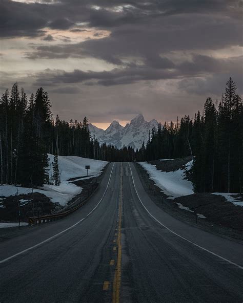 Road Mountains Forest Hills Twilight Hd Phone Wallpaper Peakpx