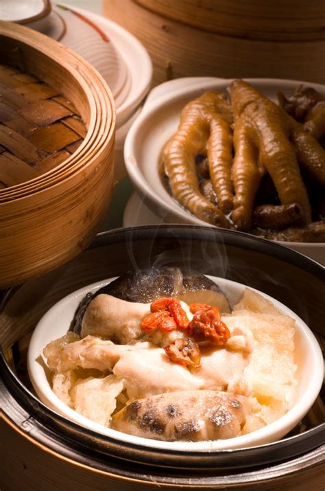 This vegetable dim sum recipe is excellent and find more great recipes, tried & tested recipes from ndtv food. Dim Sum ~ steamed ribs ,mushroom and bean curd sheets | Cooking recipes, Dim sum