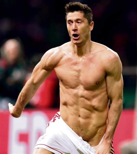 robert lewandowski six pack