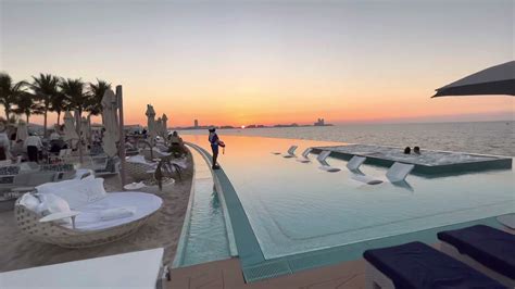 Dubai Burj Al Arab Sal Beach Club Infinity Pool Dramatic View To