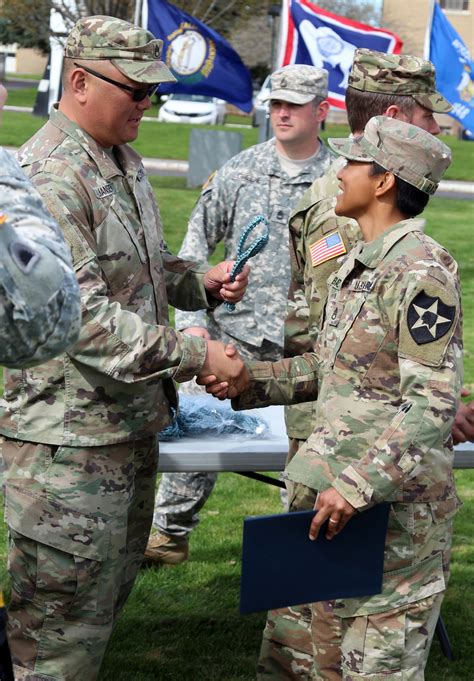 California Army National Guard Soldier Queen Of Battle Paves The Way
