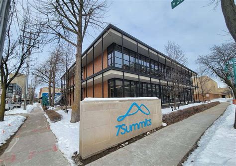 200 N Jefferson St, Milwaukee, WI 53202 | Crexi.com