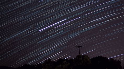 Star Trail In The Night Sky Wallpaper Photos Cantik