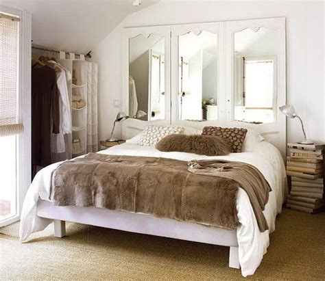 Wall Mirrors And 33 Modern Bedroom Decorating Ideas