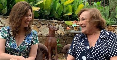 De acordo com o boletim médico divulgado neste sábado (20), o estado de saúde de nicette. Beth Goulart abre o coração sobre saudades de Nicette ...