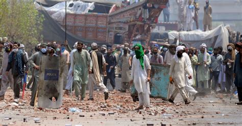 Clashes In Pakistan After Tlp Takes Several Police Hostage News Al
