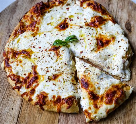 The Best 3 Cheese White Pizza A New York Style White Pizza With