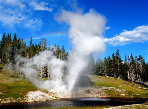 Yellowstone Upper Geyser Basin The Adventures Of Trail And Hitch