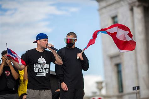 Putting together a memorable event isn't easy. Residente y Bad Bunny se rebelan contra su gobernador y ...