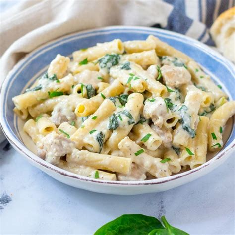 Chicken Spinach Alfredo One Pan Dinners Dishes And Desserts