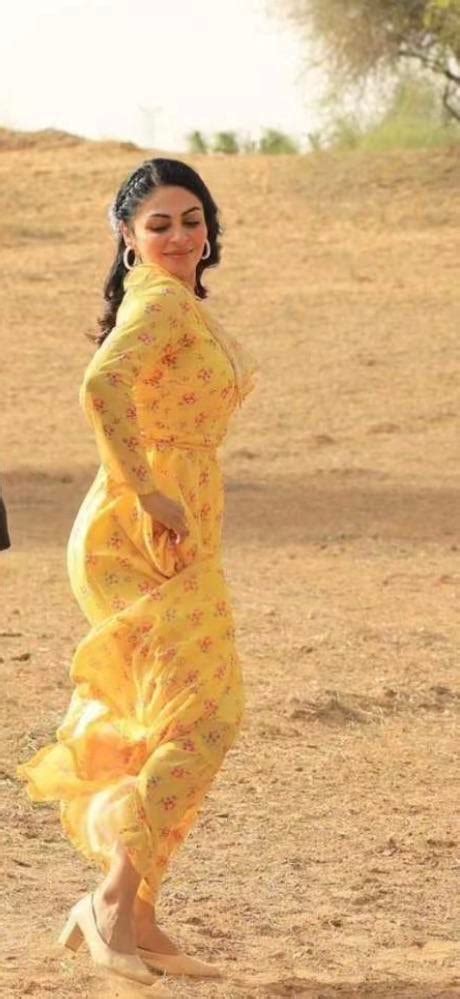 Sexy Neeru Bajwa Flaunting Her Ass To Be Fucked Rfaptodesiactress