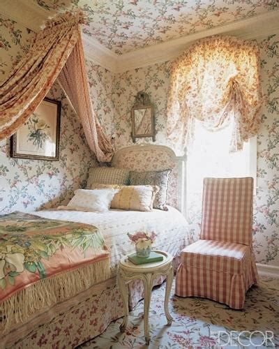 Absolutely Stunning Feminine Cottage Bedroom Founterior