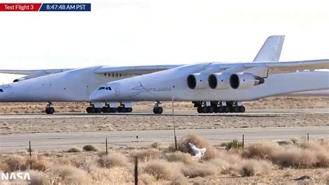 stratolaunch s roc the largest airplane by wingspan is up in the